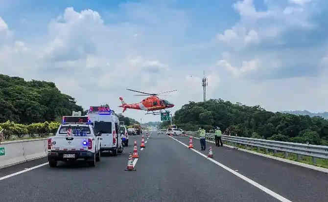 醴陵高速公路汽车救援案例